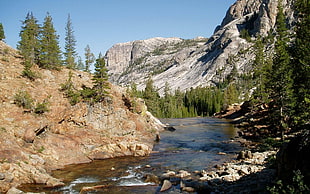 river beside mountain HD wallpaper
